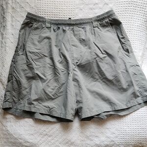 Men's Columbia Swim/Athletic Shorts in Light Gray - Elastic Waist Performance